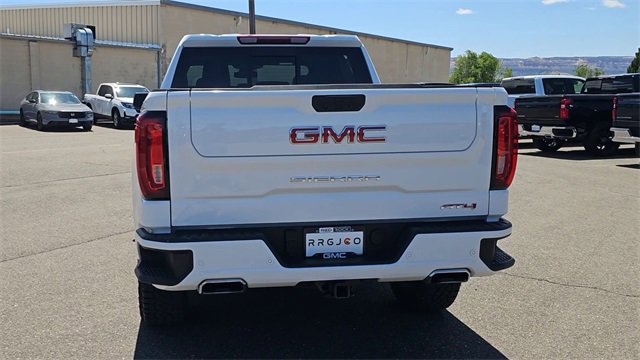 Used 2024 GMC Sierra 1500 AT4 w/ AT4 Premium Package image 7