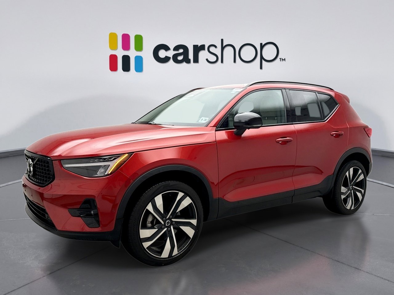 Used 2024 Volvo XC40 B5 Plus w/ Climate Package