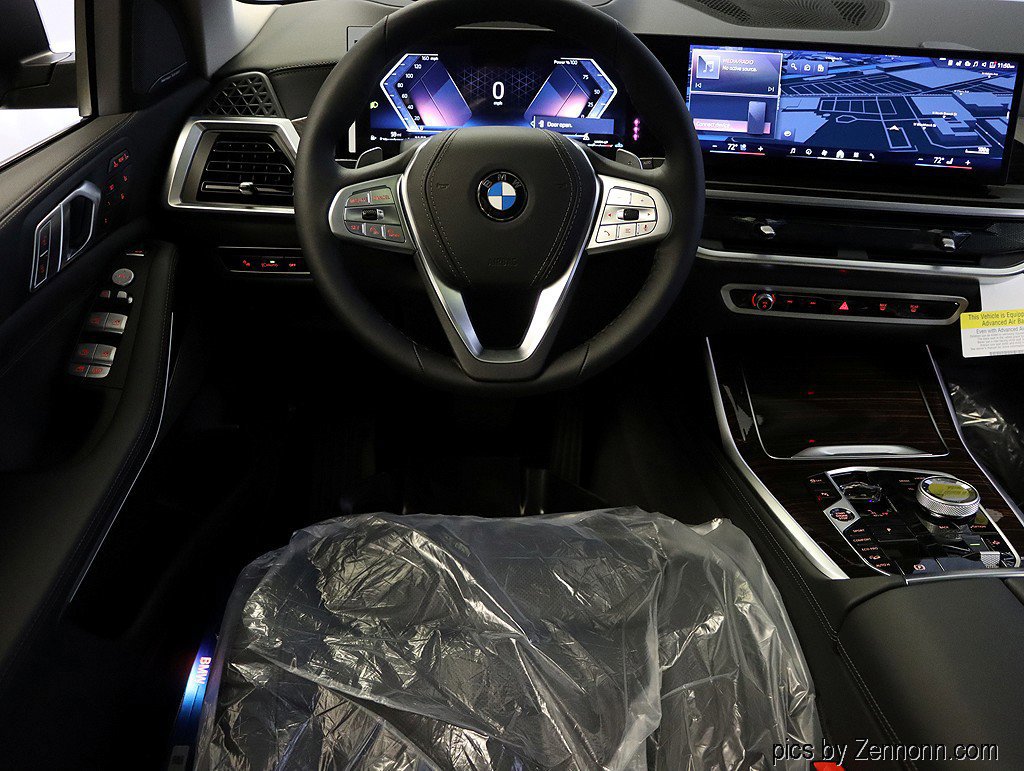 Used 2026 BMW X7 xDrive40i w/ Executive Package image 14