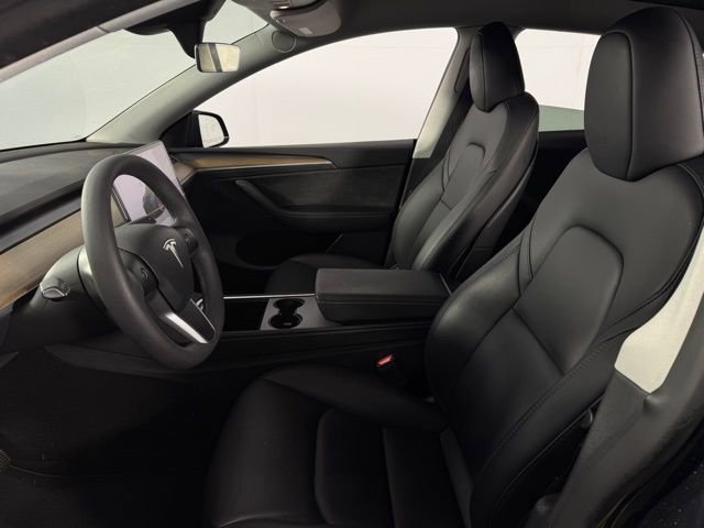 Used 2024 Tesla Model Y 2WD image 13