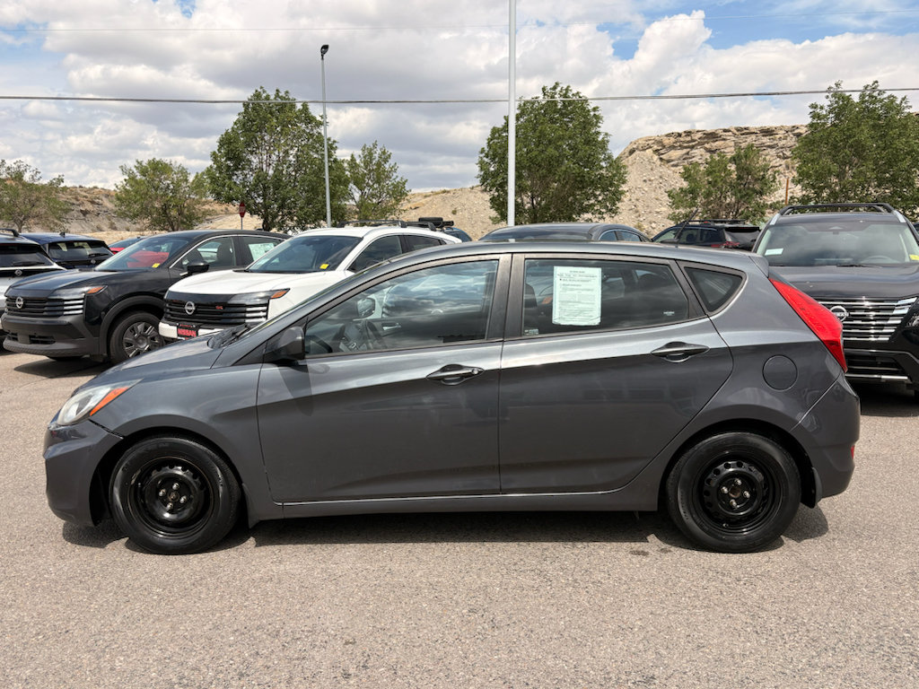 Used 2013 Hyundai Accent GS FWD image 2