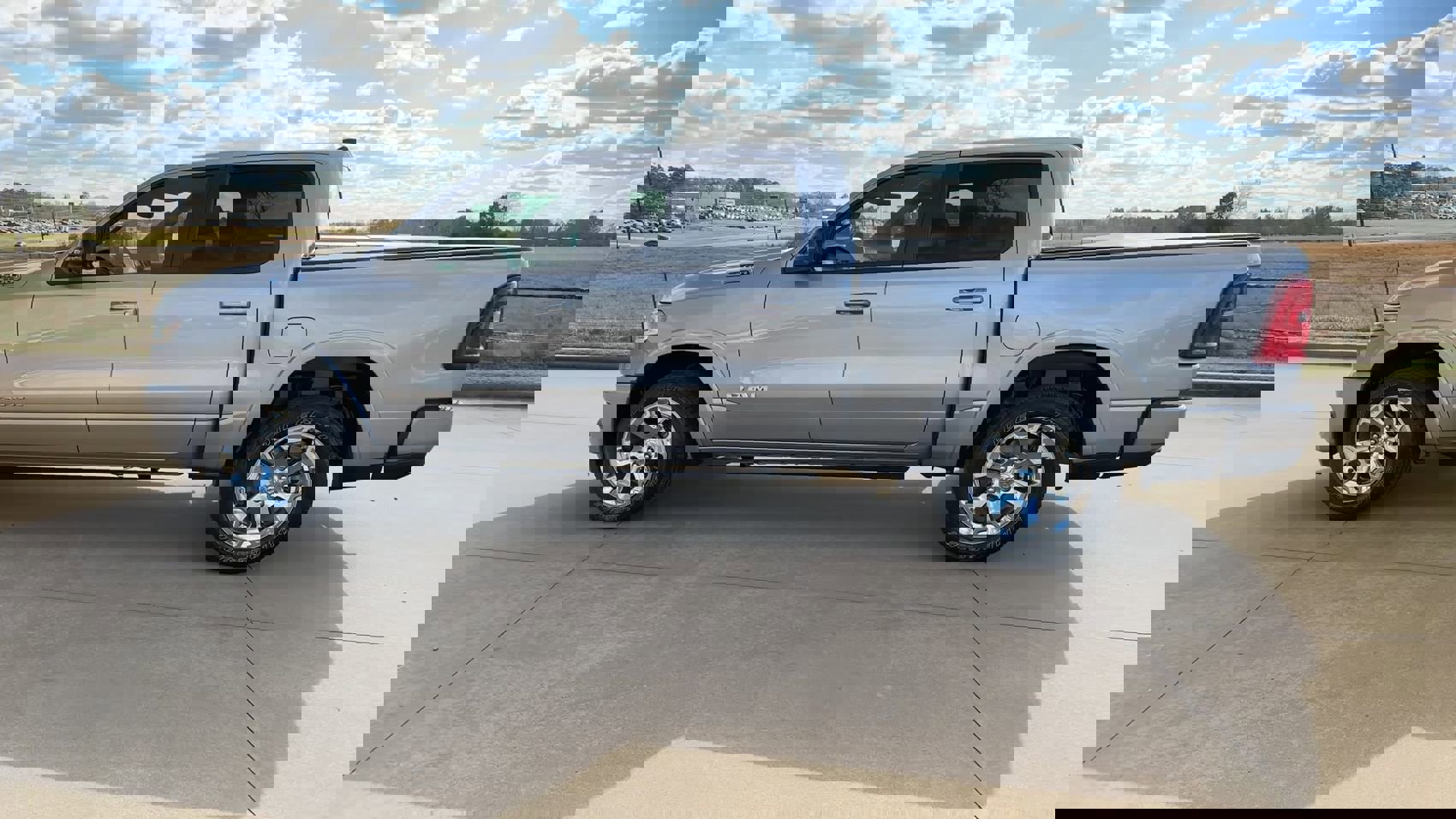Used 2025 RAM 1500 Lone Star image 6