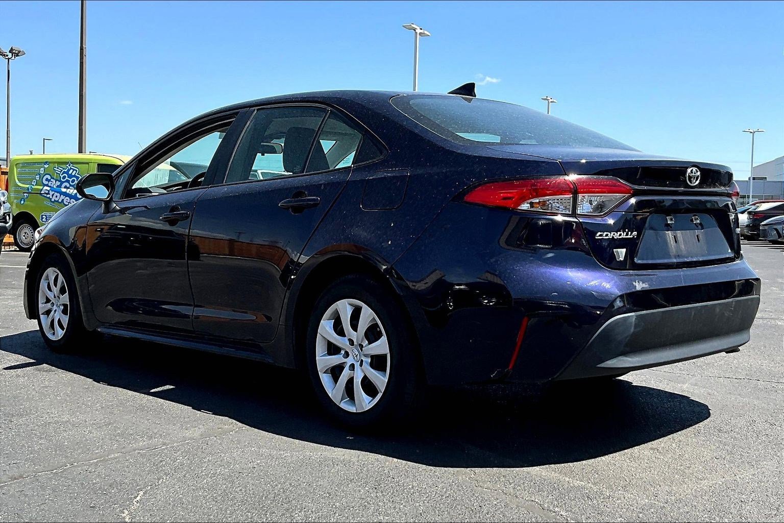 Used 2023 Toyota Corolla LE w/ Carpet Mat Package (TMS) FWD image 4