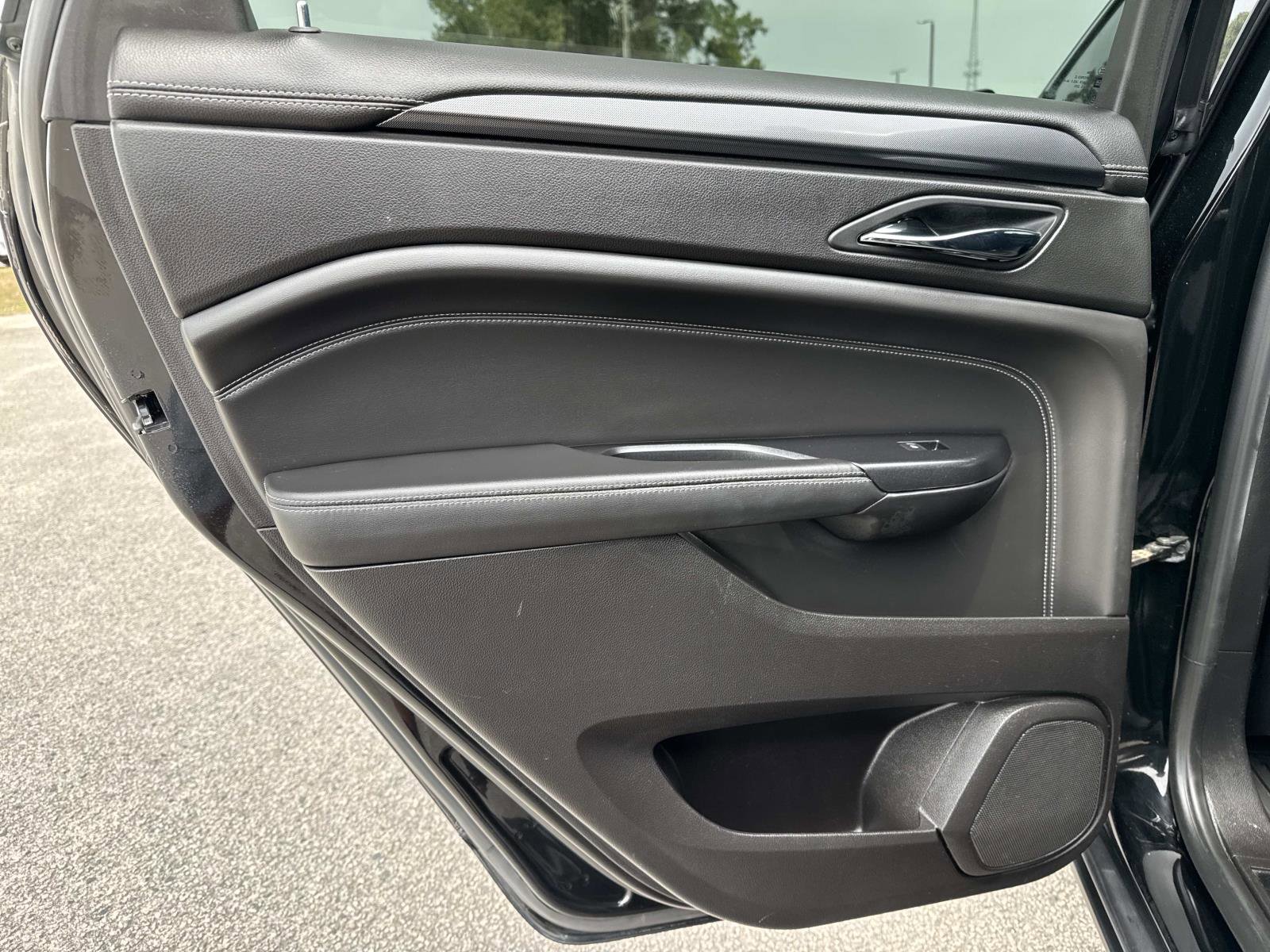 Used 2016 Cadillac SRX Performance w/ Midnight Edition Package FWD image 14