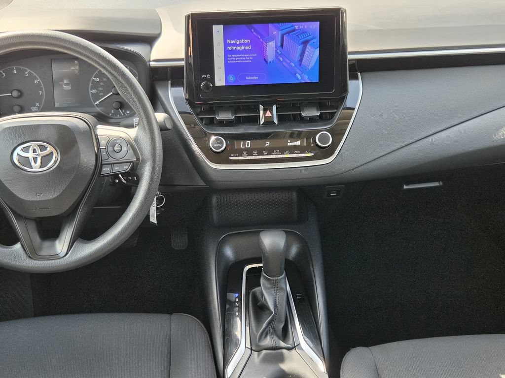 Used 2025 Toyota Corolla LE FWD image 17