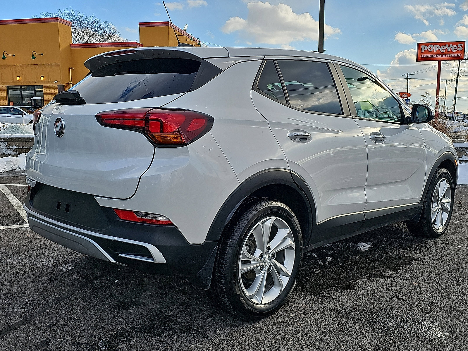 Used 2021 Buick Encore GX Preferred w/ Cold Weather Comfort Package image 6