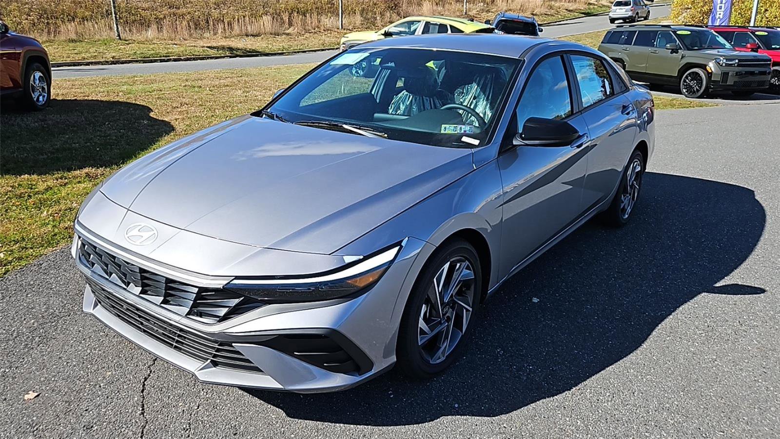 New 2025 Hyundai Elantra Sport image 3