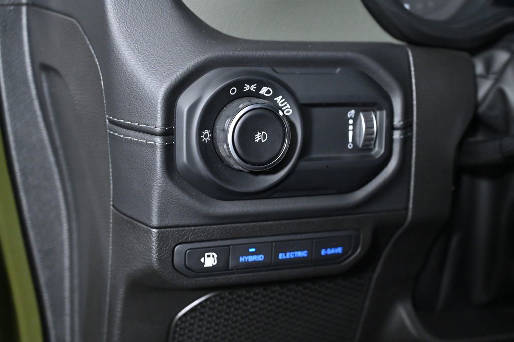 Used 2024 Jeep Wrangler High Altitude image 24
