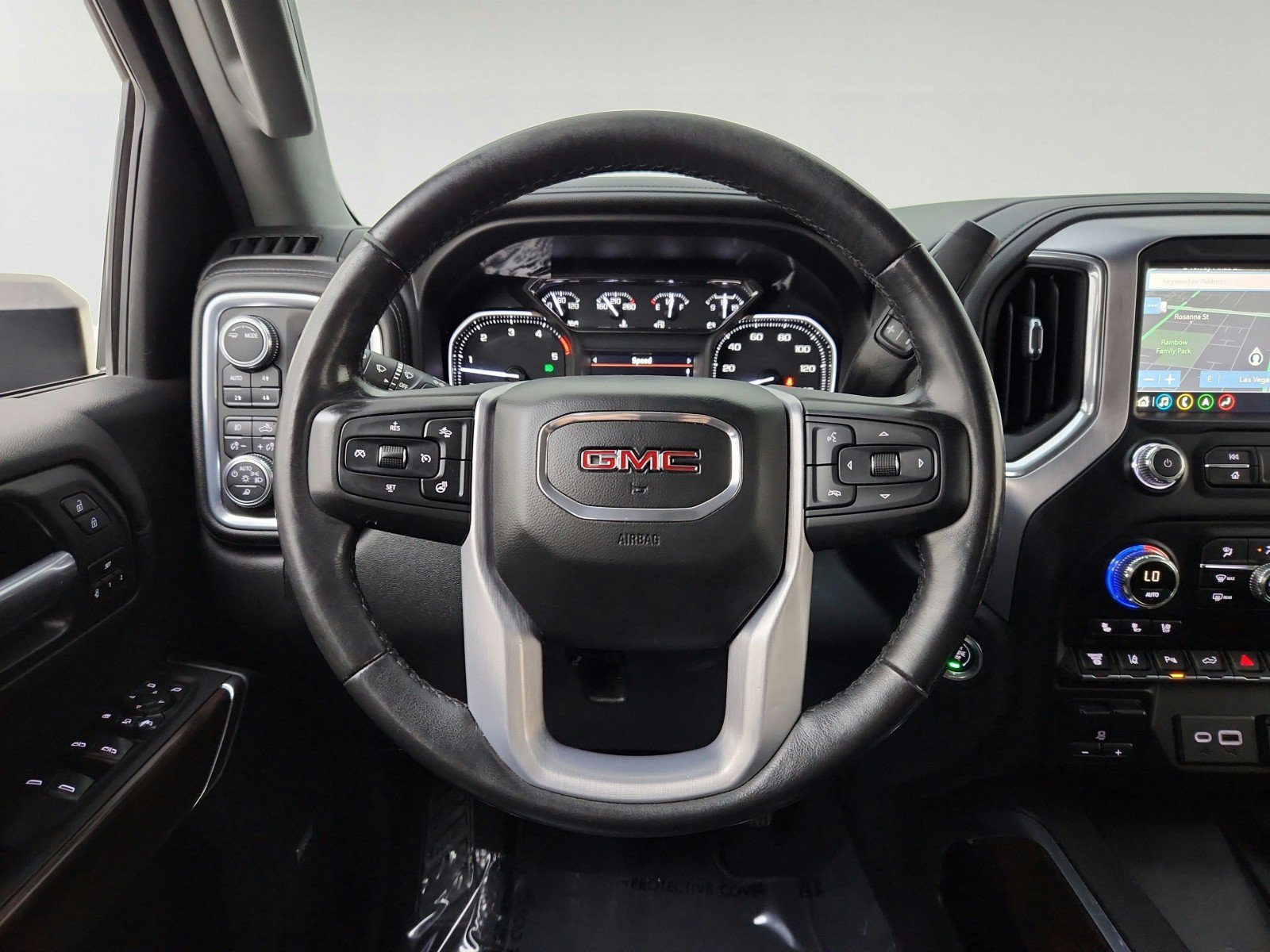 Used 2021 GMC Sierra 2500 SLT w/ SLT Preferred Package AWD/4WD image 23