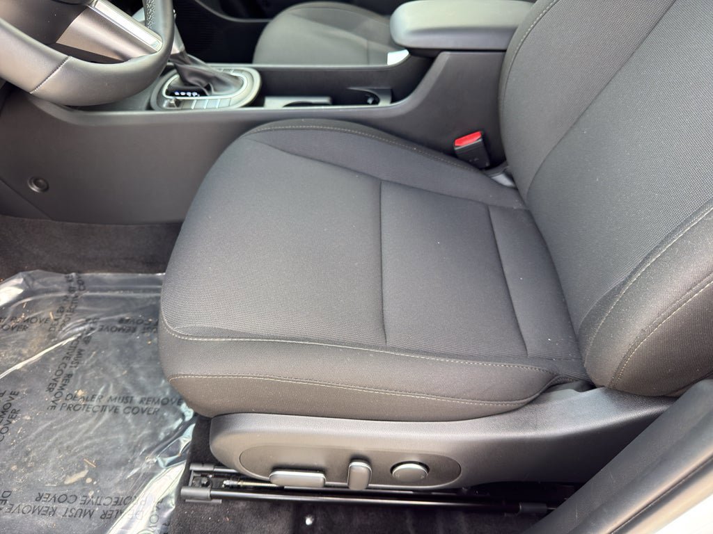 Used 2025 Hyundai Kona SEL image 12