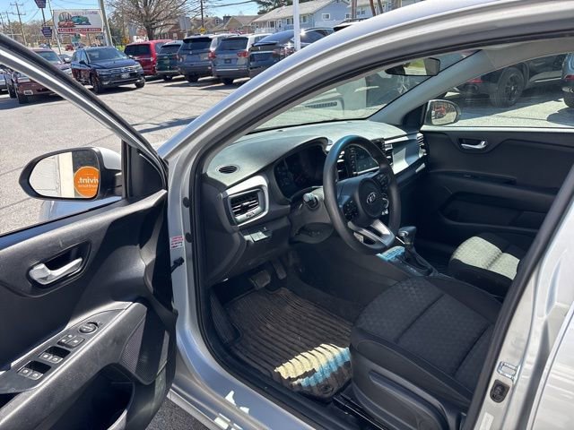 Used 2019 Kia Rio S FWD image 11