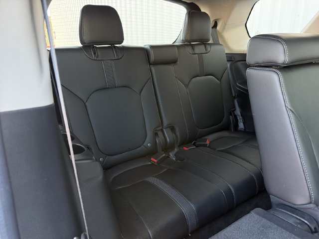 Used 2025 Honda Pilot EX-L image 30