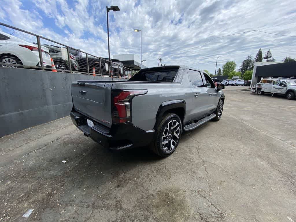 Used 2025 Chevrolet Silverado EV RST AWD/4WD image 6