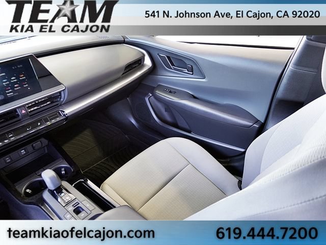 Used 2025 Toyota Prius LE FWD image 23