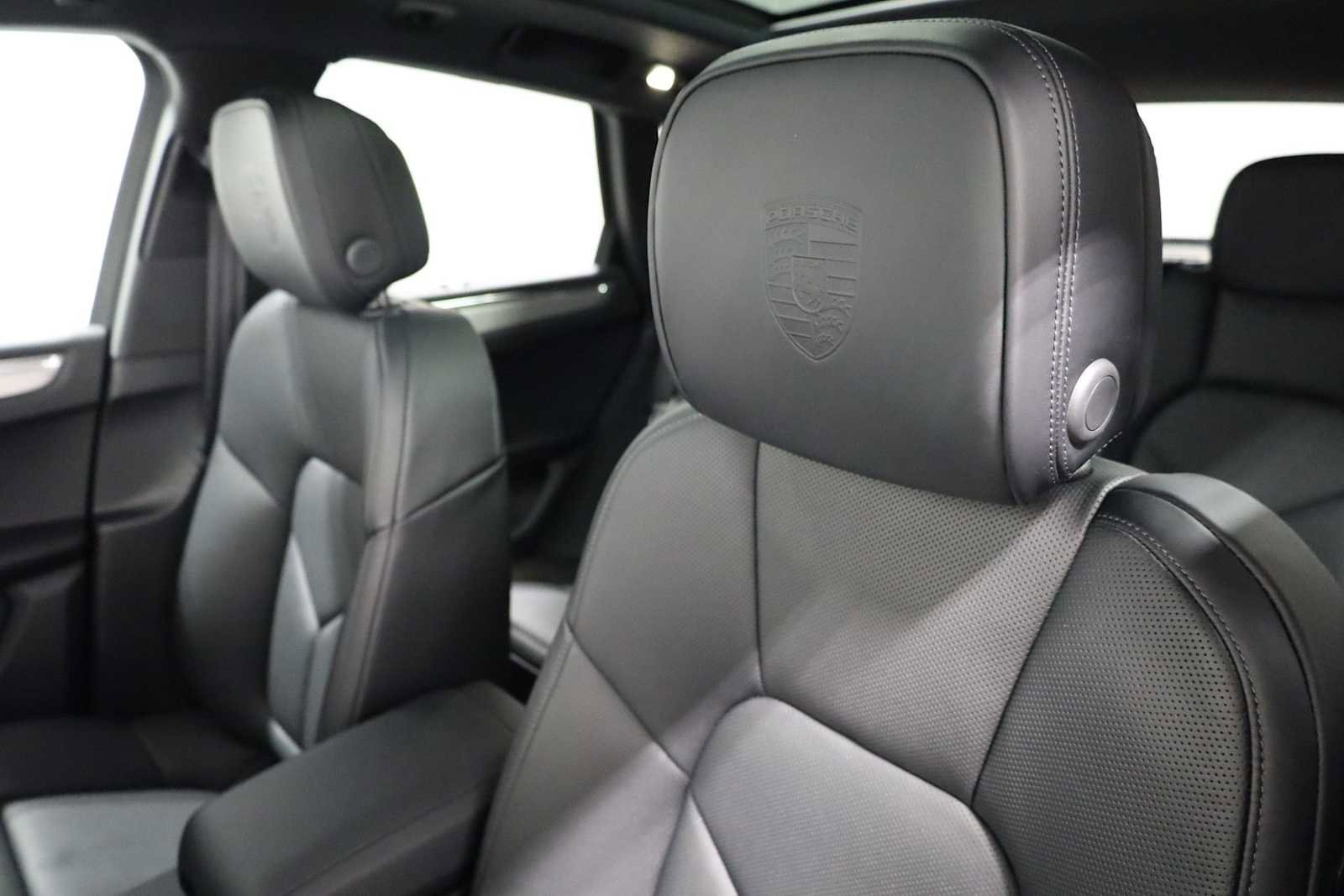 New 2026 Porsche Macan image 19