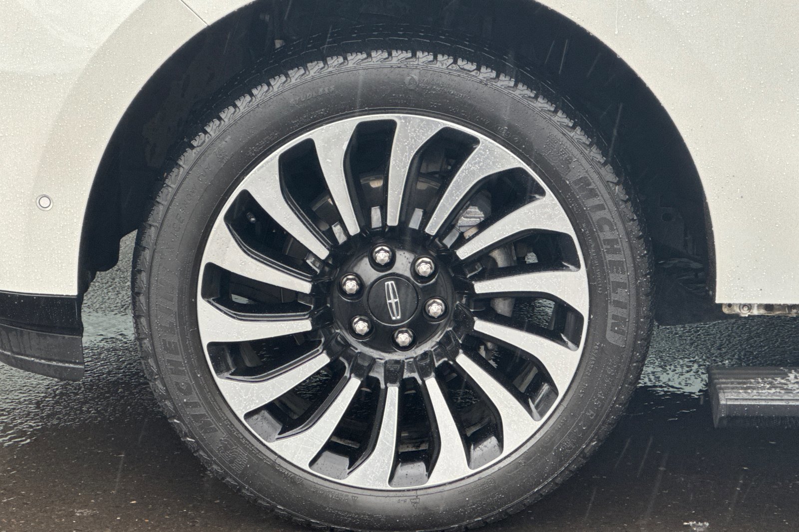 Certified 2024 Lincoln Navigator L Black Label AWD/4WD image 28