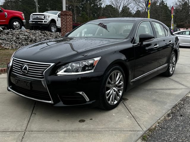 Used 2013 Lexus LS 460 AWD w/ Comfort Pkg image 3