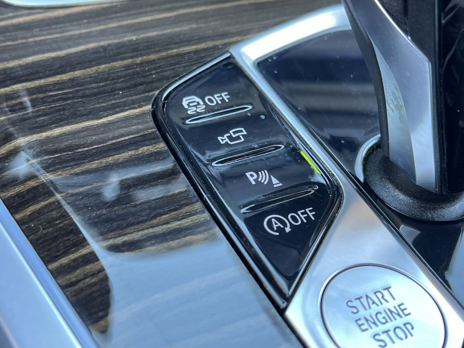 Used 2020 BMW X5 xDrive40i w/ Premium Package AWD/4WD image 39