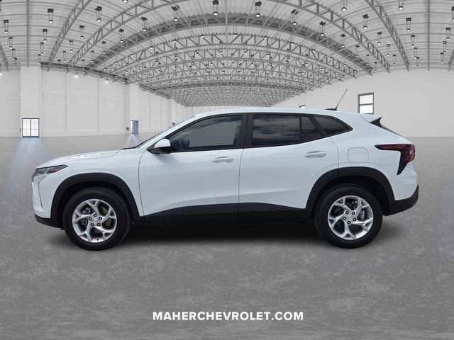 Used 2024 Chevrolet Trax LS w/ LS Convenience Package image 4