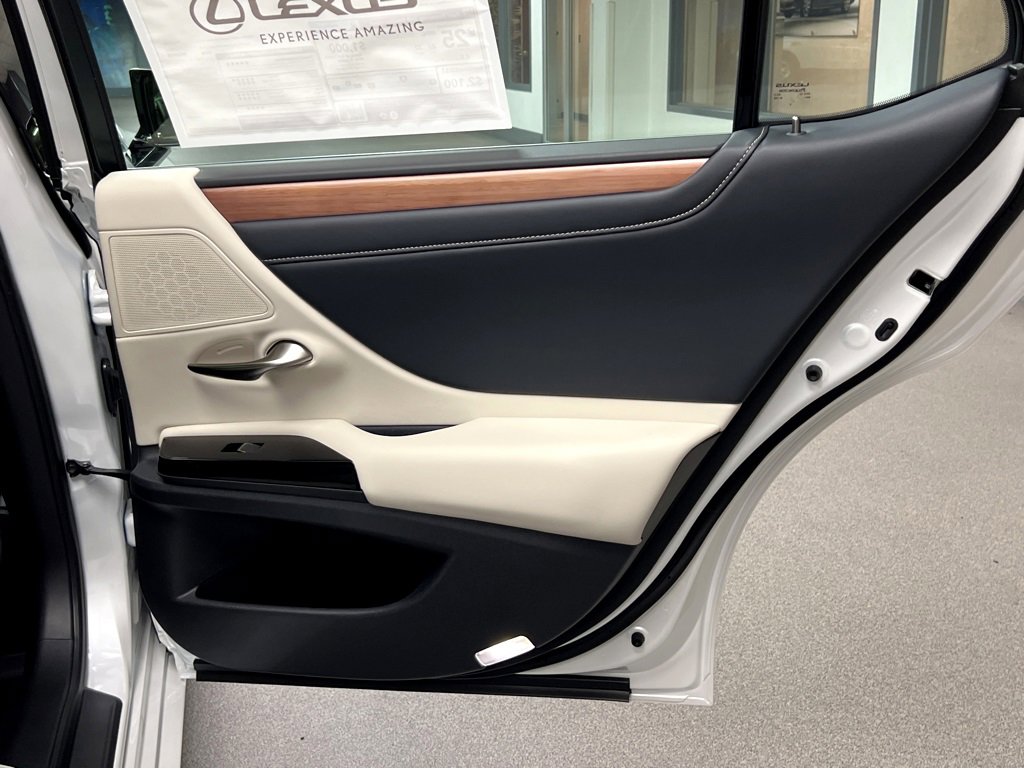 New 2025 Lexus ES 350 w/ Premium Package image 21