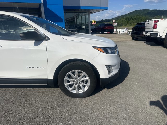 Used 2020 Chevrolet Equinox LS w/ LPO, Roadside Safety Package AWD/4WD image 2
