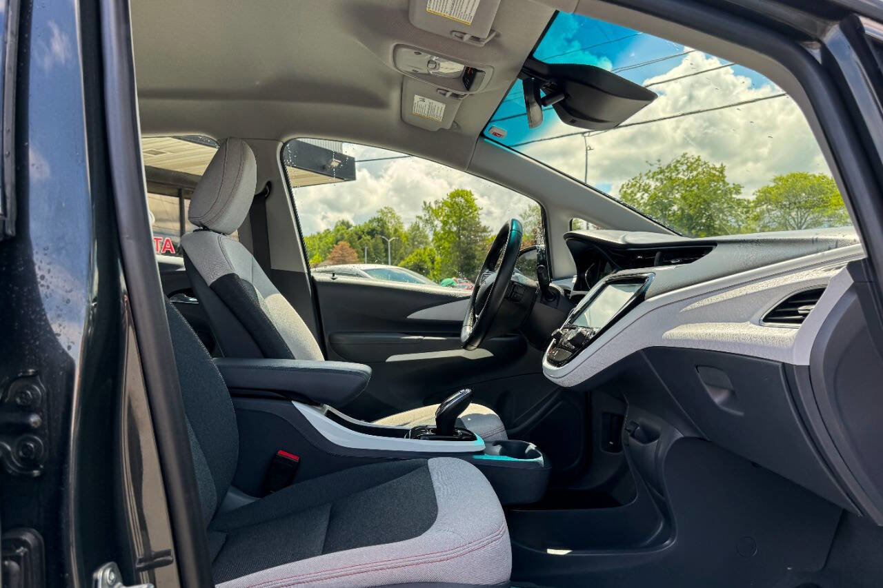 Used 2020 Chevrolet Bolt LT FWD image 13