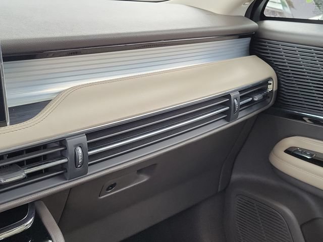 Certified 2022 Lincoln Corsair FWD image 28
