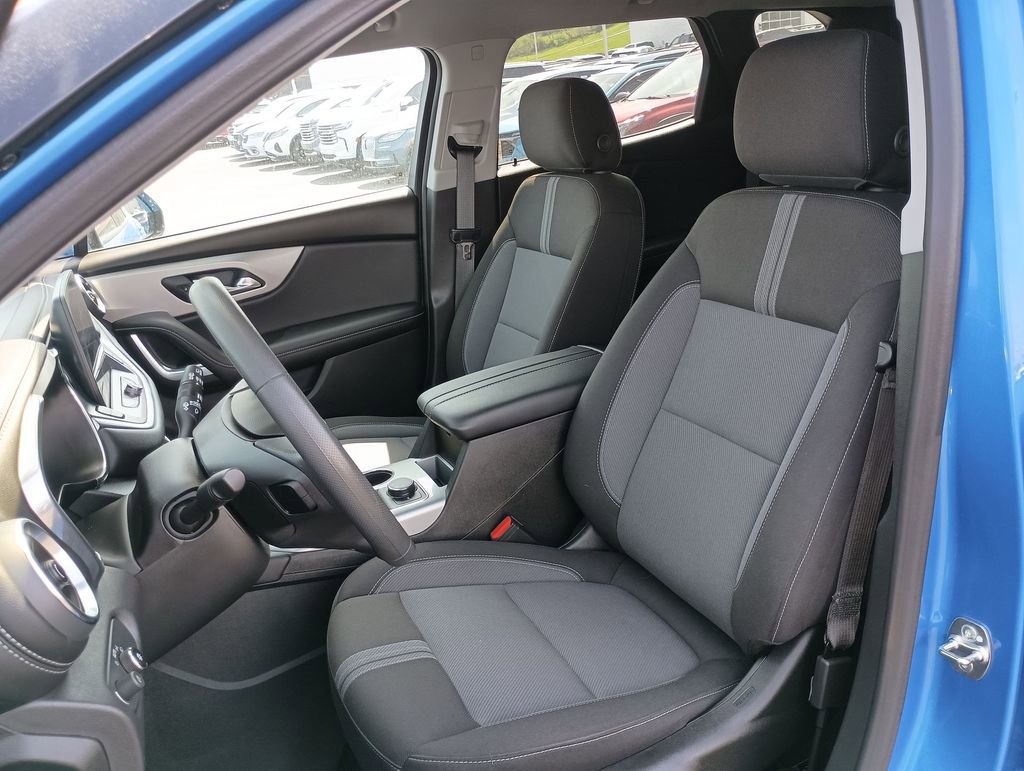 Used 2024 Chevrolet Blazer LT image 17