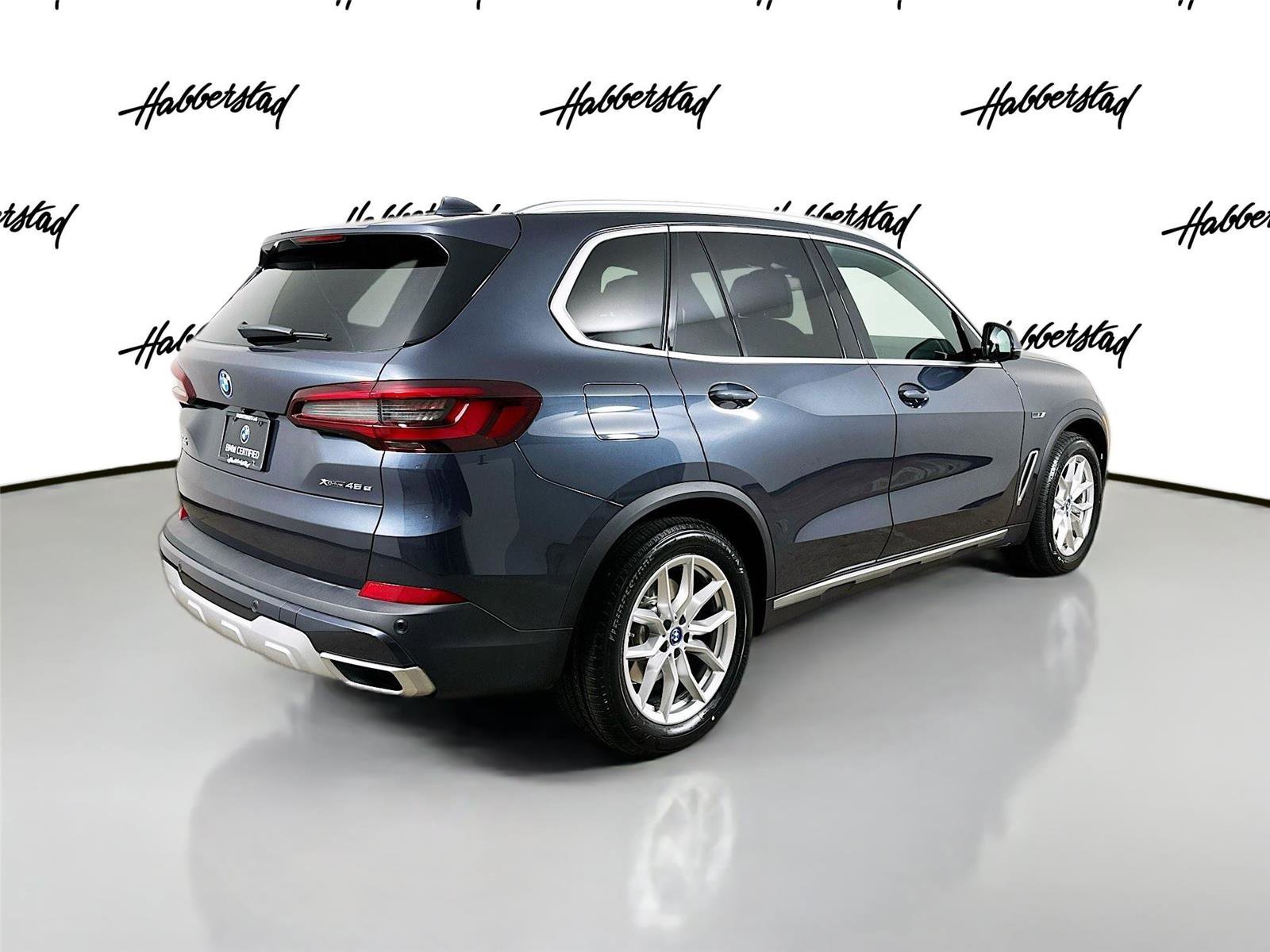 Certified 2022 BMW X5 xDrive45e w/ Executive Package image 5