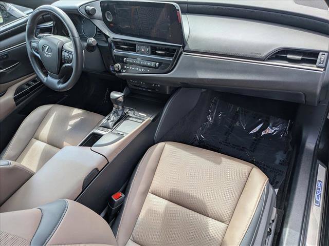 Used 2022 Lexus ES 300h w/ Premium Package image 22