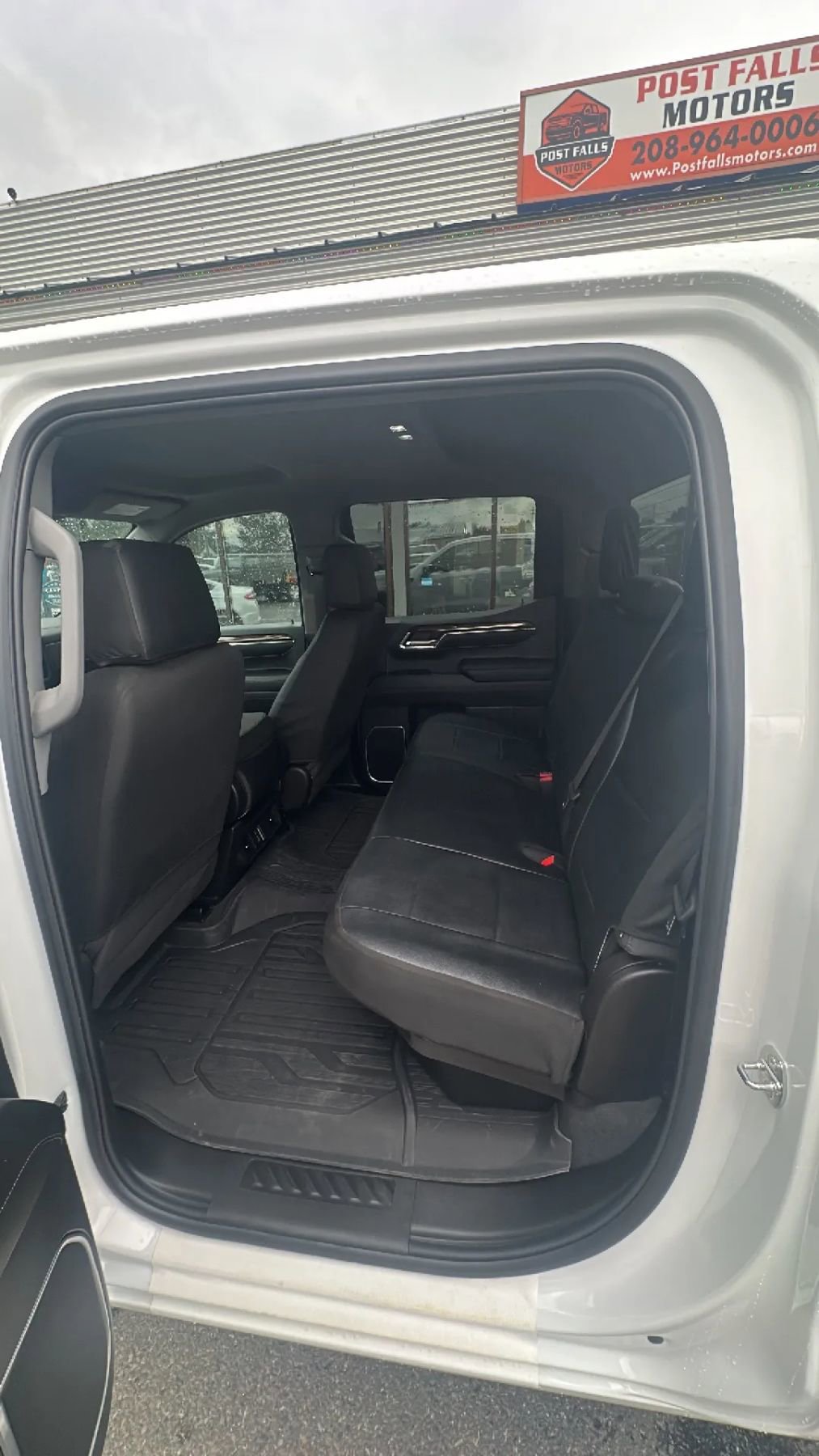 Used 2024 GMC Sierra 1500 SLE w/ Max Trailering Package image 7