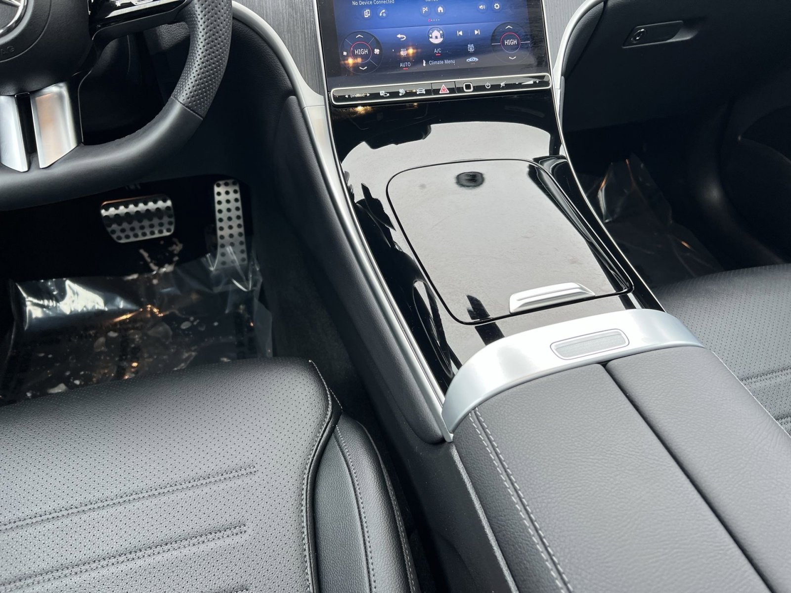 Used 2025 Mercedes-Benz GLC 350e 4MATIC image 22