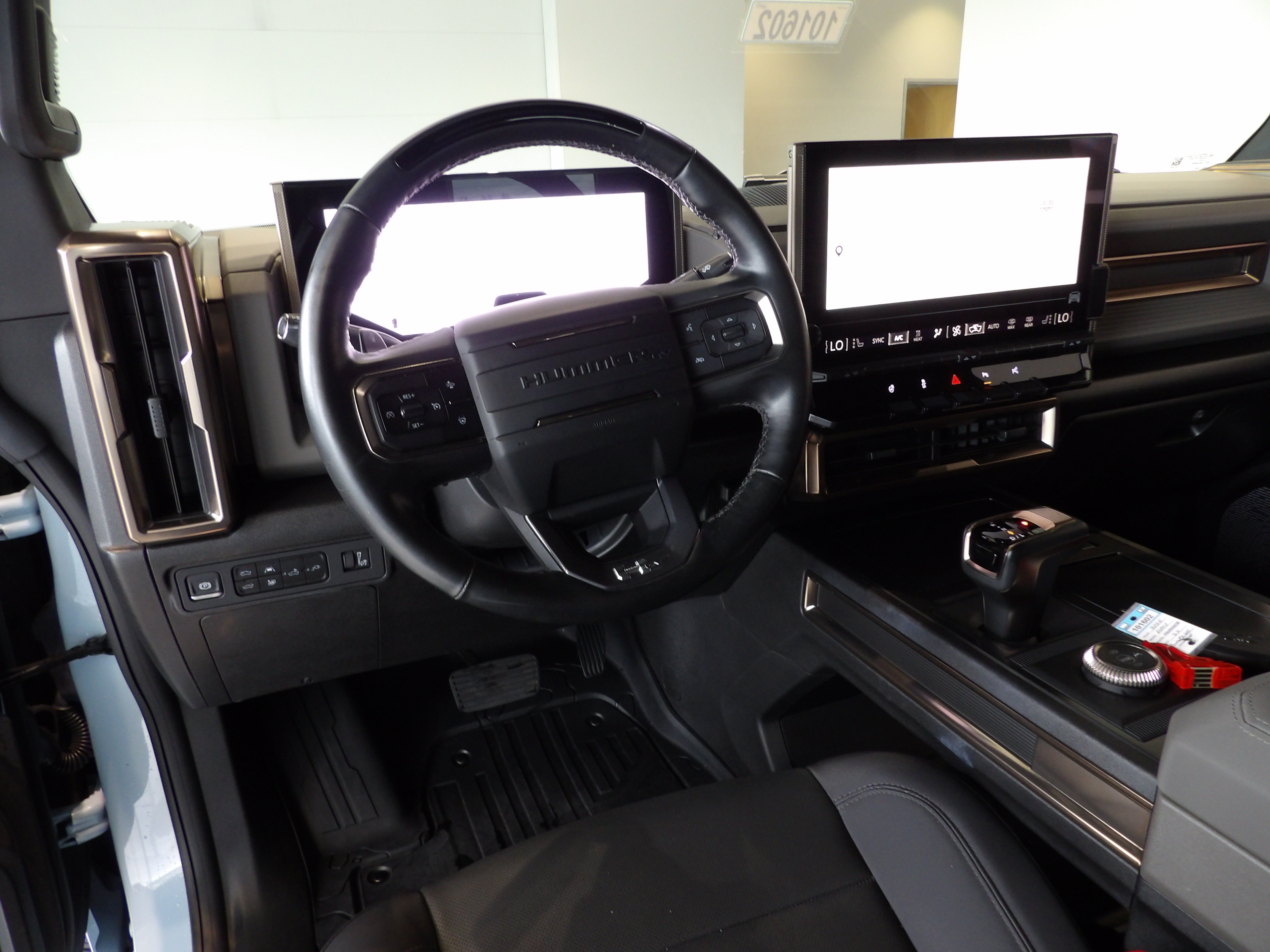 Used 2025 GMC Hummer EV 2X AWD/4WD image 15