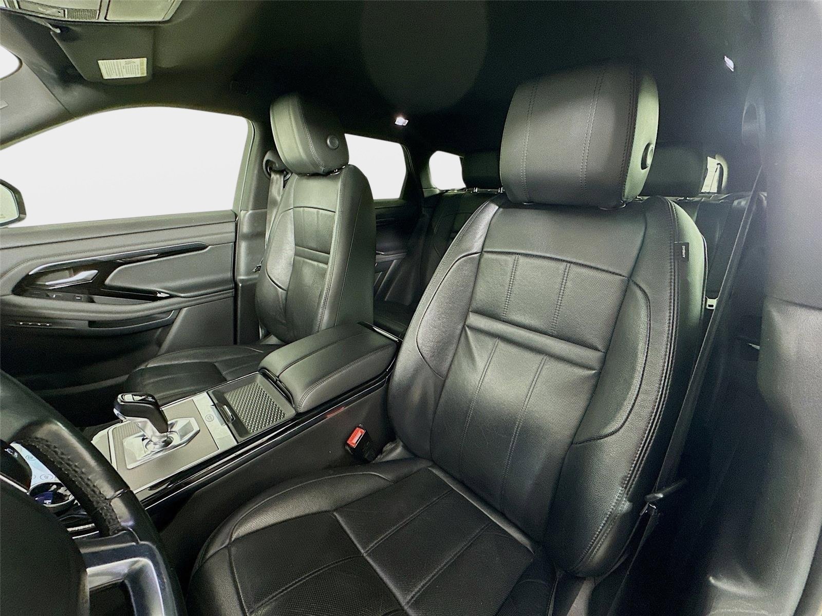 Used 2020 Land Rover Range Rover Evoque SE image 25