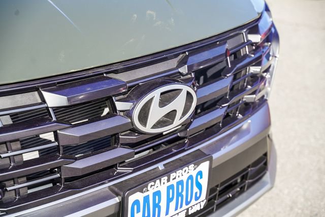 Used 2025 Hyundai Tucson SE image 12