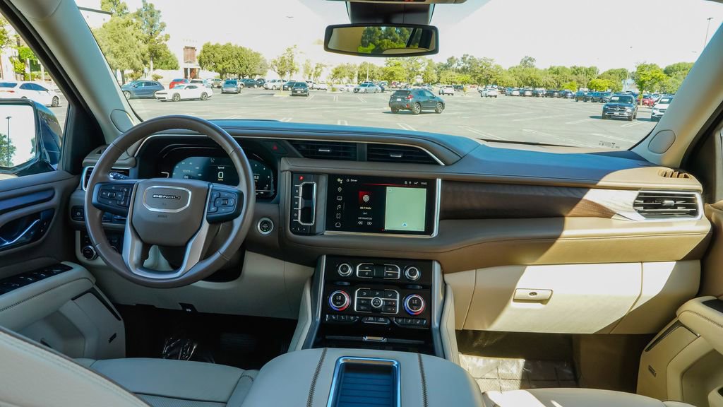 Used 2023 GMC Yukon Denali AWD/4WD image 13