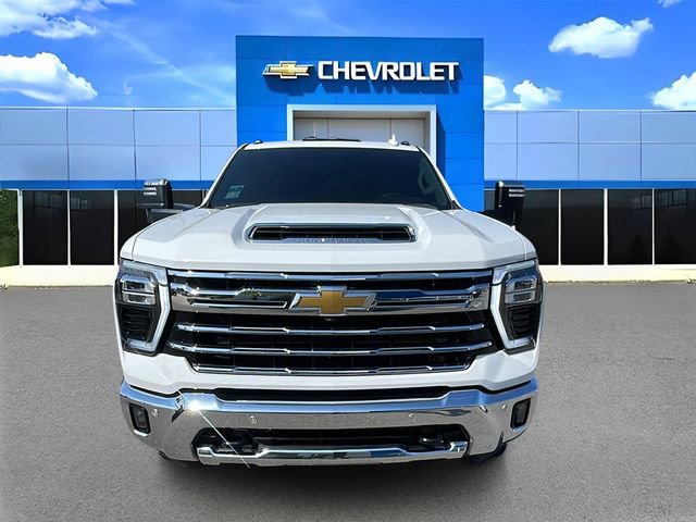 Used 2024 Chevrolet Silverado 3500 LTZ w/ LTZ Premium Package AWD/4WD image 8