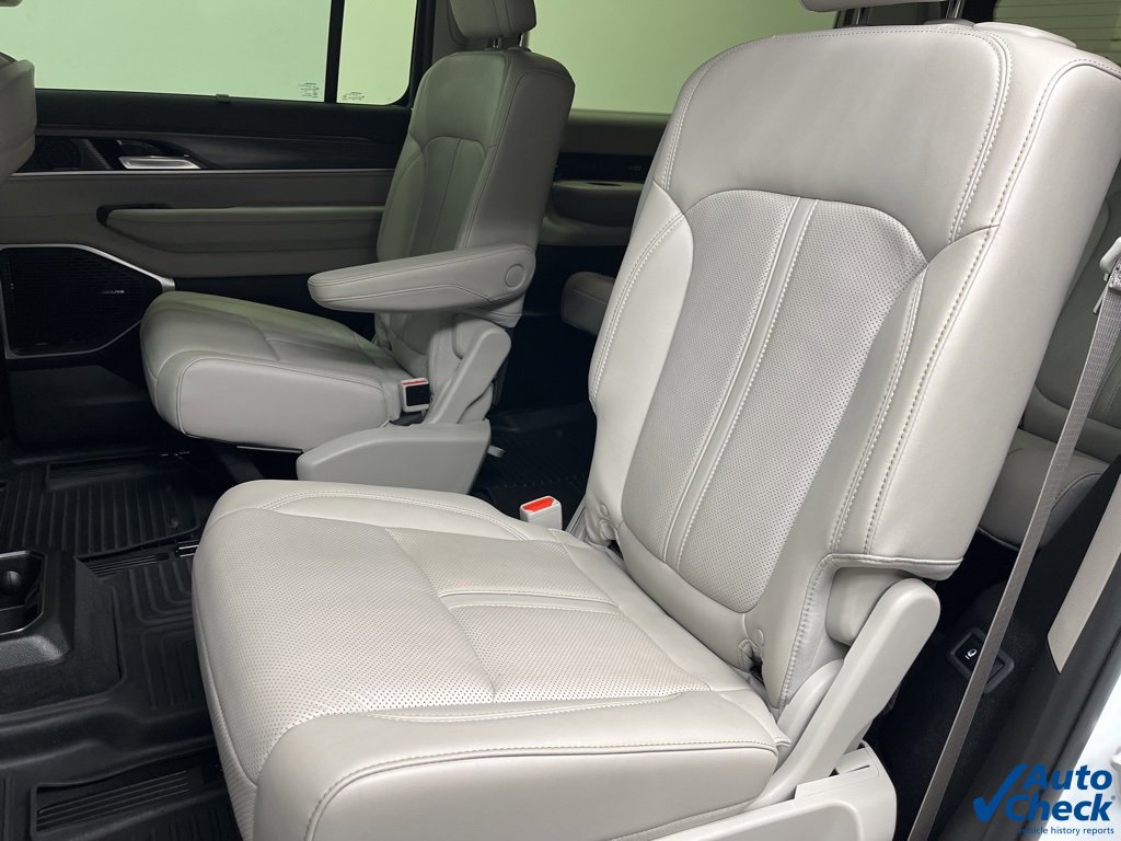 Used 2023 Jeep Wagoneer Series III w/ Convenience Group I image 19