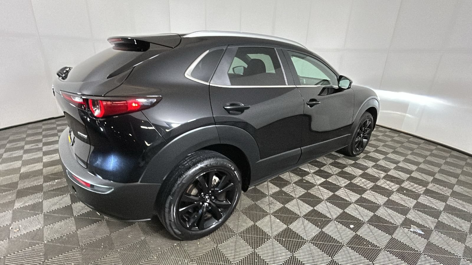 Used 2024 MAZDA CX-30 AWD 2.5 S w/ Select Sport Pkg image 3