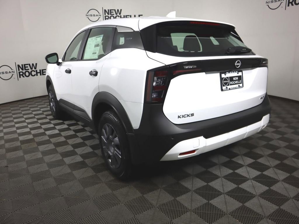 Certified 2025 Nissan Kicks S image 5