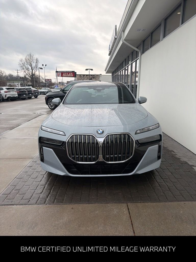 Certified 2024 BMW 760i xDrive w/ Executive Package image 2