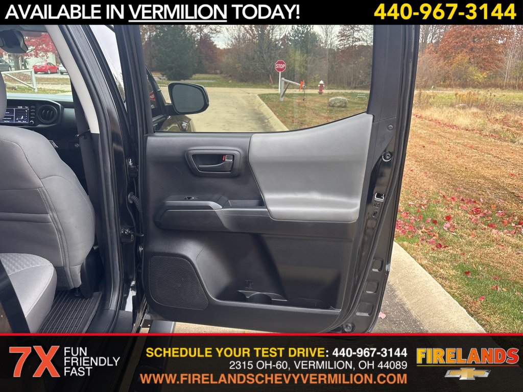 Used 2022 Toyota Tacoma SR image 32