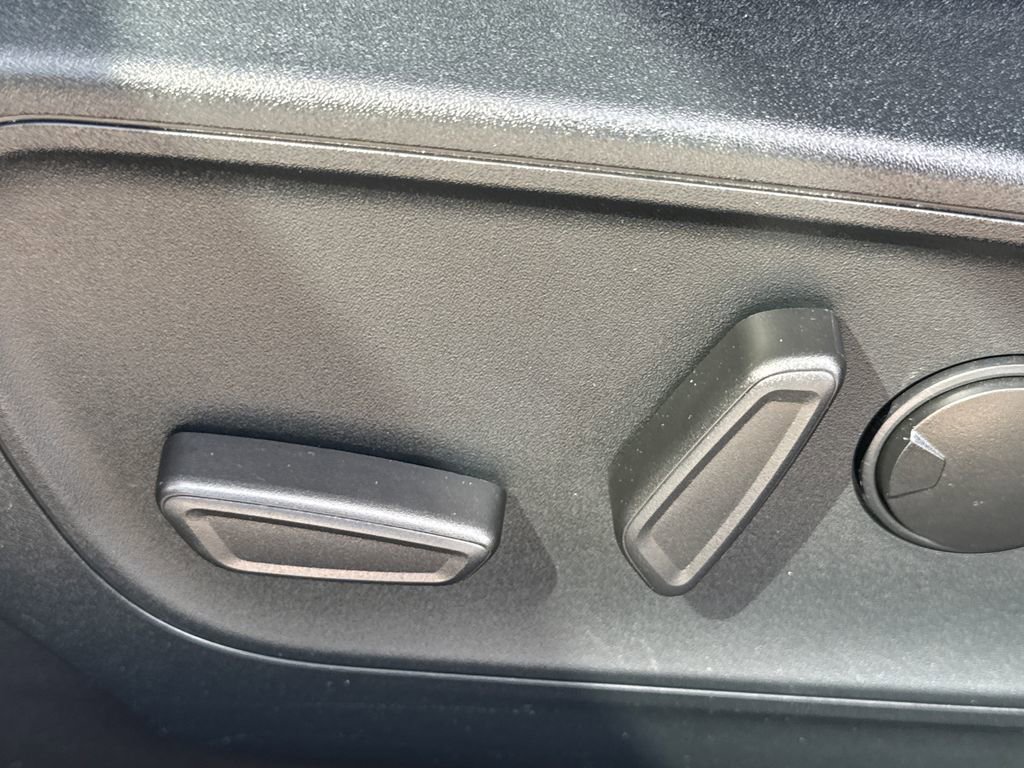 Used 2021 Ford Escape Titanium w/ Titanium Elite Package AWD/4WD image 27