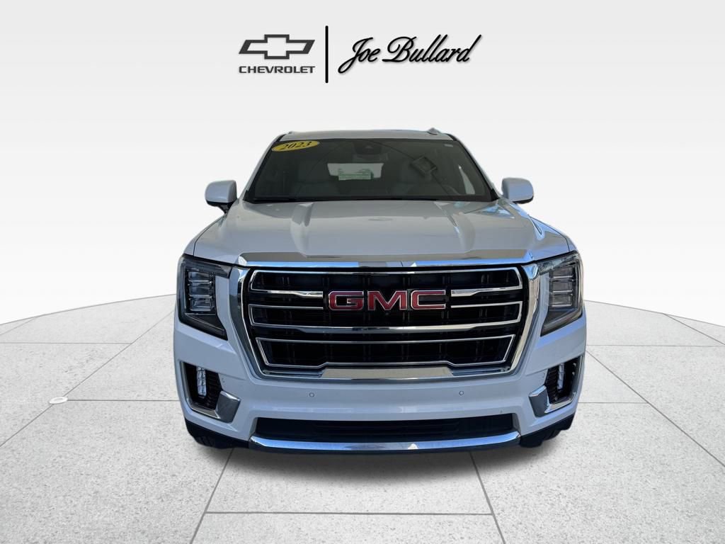 Used 2023 GMC Yukon SLT w/ SLT Luxury Package image 3
