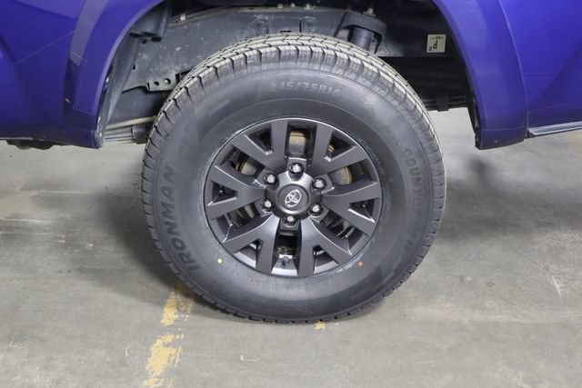 Used 2022 Toyota Tacoma SR5 w/ Technology Package RWD image 39