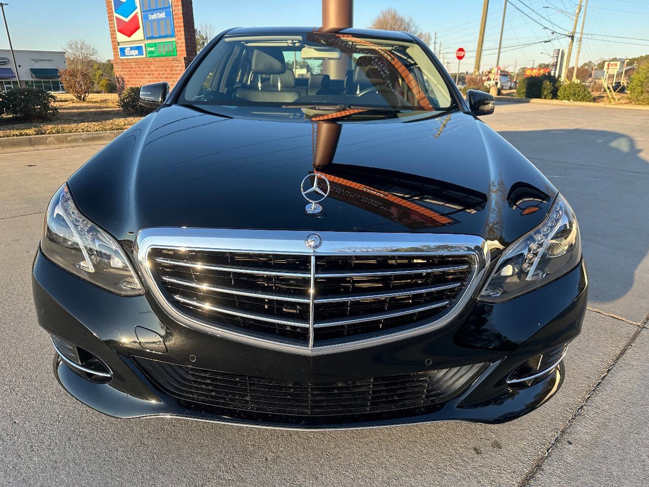 Used 2014 Mercedes-Benz E 350 E 350 Luxury 4dr Sedan image 2