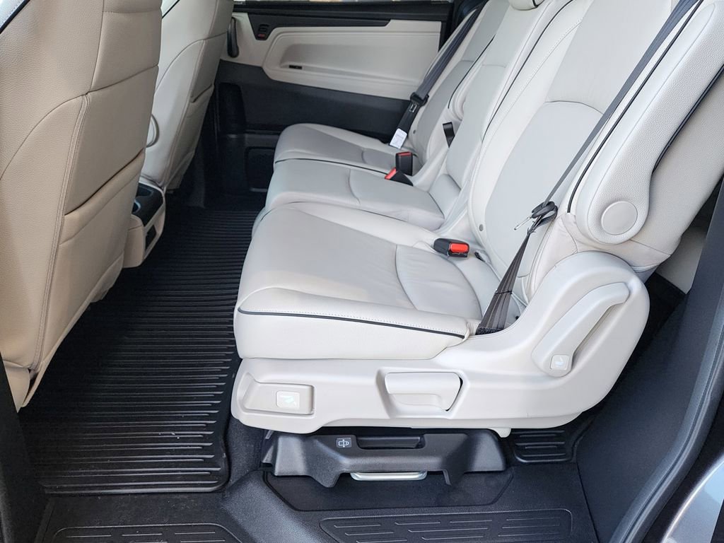 Used 2026 Honda Odyssey Touring image 16