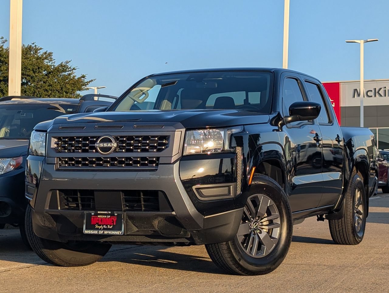Certified 2025 Nissan Frontier SV RWD image 2