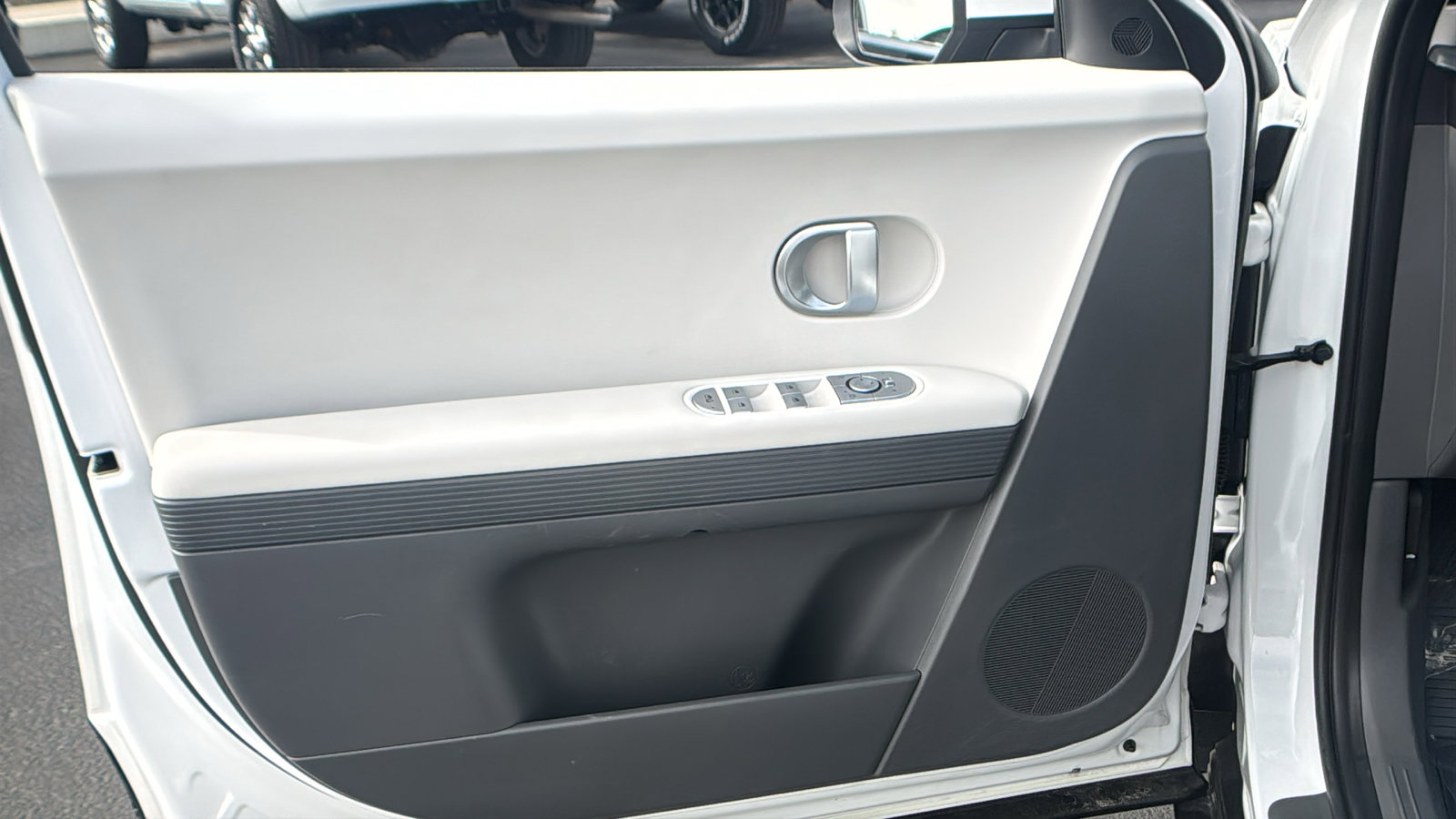 Used 2024 Hyundai Ioniq 5 SEL RWD image 25