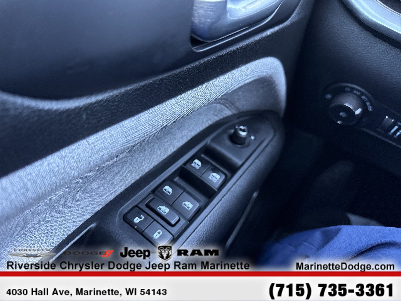 Used 2023 Jeep Compass Latitude AWD/4WD image 23